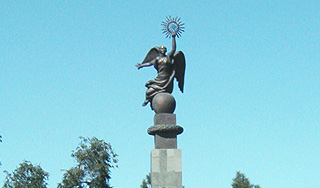 В Бишкеке спасли "статую Свободы" В Бишкеке спасли "статую Свободы"