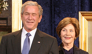 Жена рассказала о слабостях Джорджа Буша Жена рассказала о слабостях Джорджа Буша