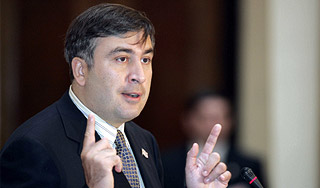 Саакашвили заказал персональную катапульту Саакашвили заказал персональную катапульту