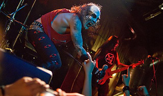 В ночных клубах запрещают heavy metal В ночных клубах запрещают heavy metal