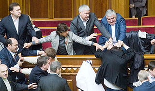 Участник драки в Раде попал в больницу Участник драки в Раде попал в больницу