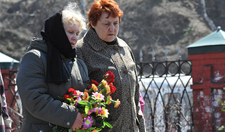 У вдовы погибшего шахтера вымогают деньги У вдовы погибшего шахтера вымогают деньги