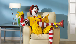 Америка требует "уволить" символ McDonald`s Америка требует "уволить" символ McDonald`s