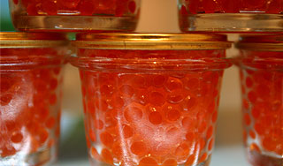 В Петербурге угнали фуру с 13 тоннами икры В Петербурге угнали фуру с 13 тоннами икры