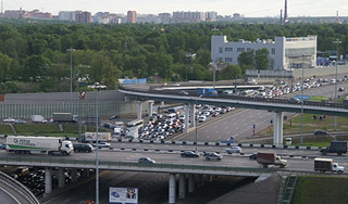 МКАД предлагают расширить на шесть полос МКАД предлагают расширить на шесть полос