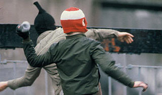 Магазин и ОВД сожгли "коктейлем Молотова" Магазин и ОВД сожгли "коктейлем Молотова"