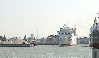 На Амазонке утонуло судно с 300 пассажирами На Амазонке утонуло судно с 300 пассажирами