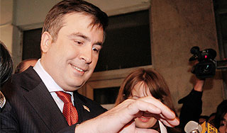 Партия Саакашвили побеждает на выборах Партия Саакашвили побеждает на выборах