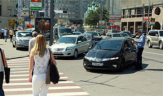 ГАИ разъяснила новые ПДД для водителей ГАИ разъяснила новые ПДД для водителей