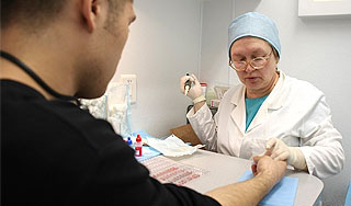 Молодые доноры собрали 30 литров крови Молодые доноры собрали 30 литров крови