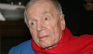 В Москве скончался поэт Андрей Вознесенский В Москве скончался поэт Андрей Вознесенский