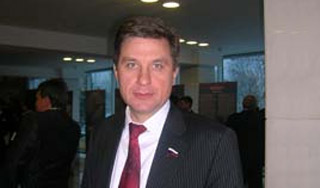 В Москве в аварию попал депутат Госдумы В Москве в аварию попал депутат Госдумы