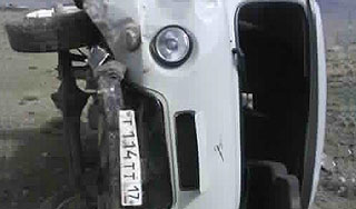 Водитель школьного автобуса заснул за рулем Водитель школьного автобуса заснул за рулем