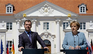 Россия и ЕС объединятся против общих угроз Россия и ЕС объединятся против общих угроз