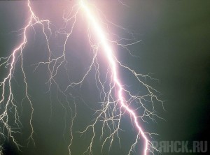 Причинами пожаров стала гроза и неосторожность при курении