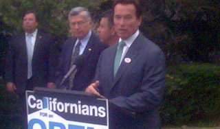 Шварценеггер испортил выборный бюллетень Шварценеггер испортил выборный бюллетень