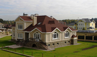 Кризис обошел особняки Рублевки стороной Кризис обошел особняки Рублевки стороной