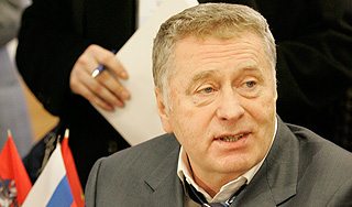 ЛДПР предлагает сократить Госдуму ЛДПР предлагает сократить Госдуму