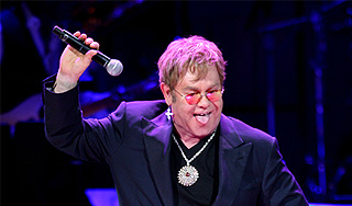 Белоруссия проверит мораль Элтона Джона Белоруссия проверит мораль Элтона Джона