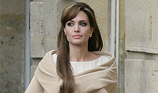 Джоли пойдет по стопам Элизабет Тэйлор Джоли пойдет по стопам Элизабет Тэйлор