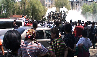 Ош охватила гуманитарная катастрофа Ош охватила гуманитарная катастрофа