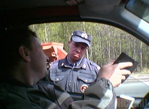 Водителю грозит срок за попытку дать взятку гаишнику