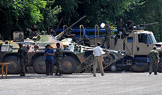 В Киргизии поймали иностранных наемников В Киргизии поймали иностранных наемников