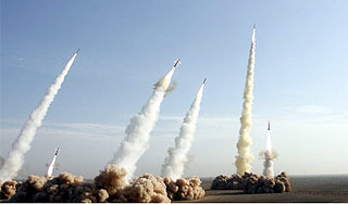 США ждут "залпового" удара со стороны Ирана США ждут "залпового" удара со стороны Ирана