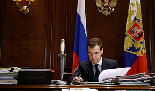 Медведев набирает популярность в Европе Медведев набирает популярность в Европе