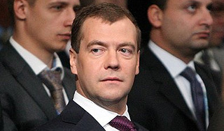 Медведев пожелал здоровья евро Медведев пожелал здоровья евро