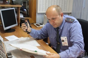 Цыганка пыталась дать взятку наркополицейскому