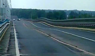 "Танцующему мосту" назначили проверку "Танцующему мосту" назначили проверку