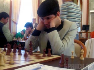 Непомнящий сражается за победу на мемориале Капабланки