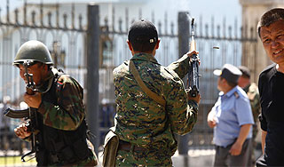 Беспорядки в Киргизии устроили наркобароны Беспорядки в Киргизии устроили наркобароны