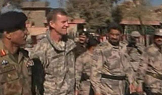 Обаму разозлил скандальный генерал США Обаму разозлил скандальный генерал США