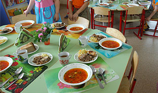 Девочка умерла после еды в детском саду Девочка умерла после еды в детском саду