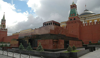 Кремлевские курсанты закроют мавзолей Кремлевские курсанты закроют мавзолей