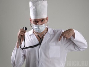 От паперти медиков спасают поборы