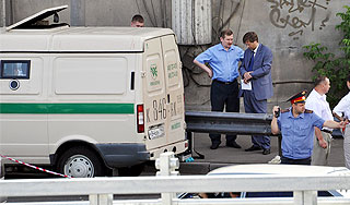 Убийцы охранников похитили у них пистолет Убийцы охранников похитили у них пистолет