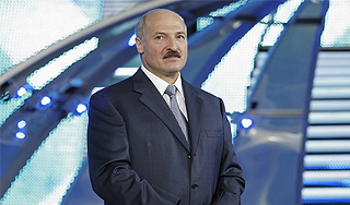 Лукашенко отказался от войны с Москвой Лукашенко отказался от войны с Москвой