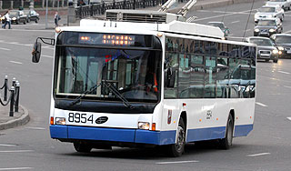 Троллейбус ранил троих москвичей в ДТП Троллейбус ранил троих москвичей в ДТП