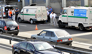 Инкассатора подозревают в убийстве коллег Инкассатора подозревают в убийстве коллег