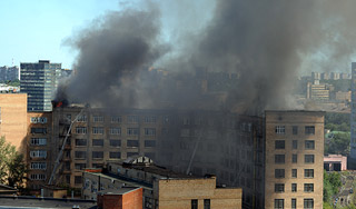 В Москве загорелось крупное ЦКБ "Алмаз" В Москве загорелось крупное ЦКБ "Алмаз"