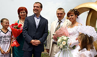 Медведев стал свидетелем на свадьбе Медведев стал свидетелем на свадьбе