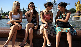 Девушек научат вести себя в Москве Девушек научат вести себя в Москве