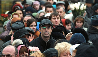 Россия стала рекордсменом по очередям Россия стала рекордсменом по очередям