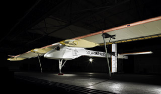 Солнечный самолет проверят в ночном полете Солнечный самолет проверят в ночном полете