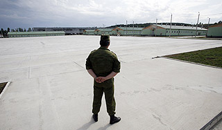 В Киргизии откроют еще одну российскую базу В Киргизии откроют еще одну российскую базу