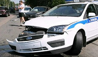 Джип протаранил машину милиции на МКАД Джип протаранил машину милиции на МКАД