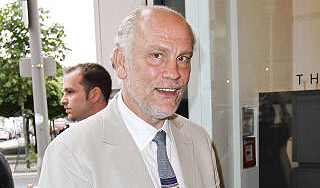 Малкович приготовил убийство пяти девушек Малкович приготовил убийство пяти девушек